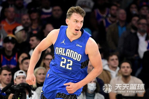 纷纷涌向东 纷纷涌向东