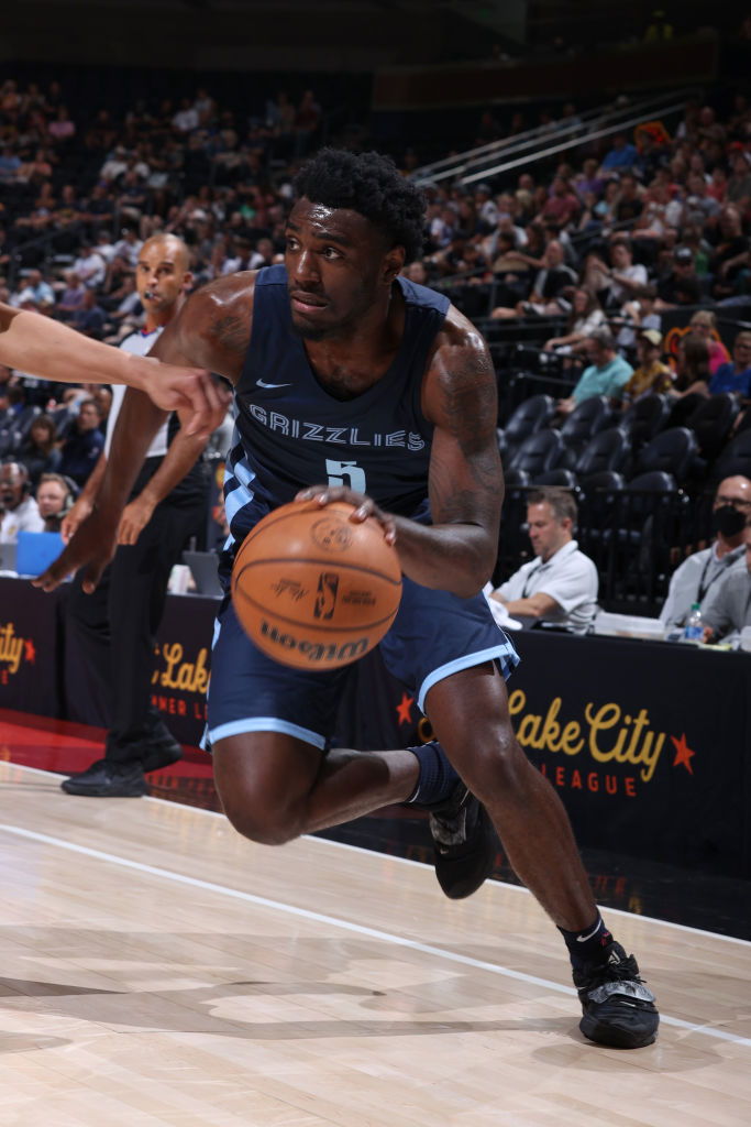 仍需俱乐部 仍需俱乐部