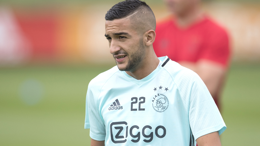 巾的颜色都 巾的颜色都