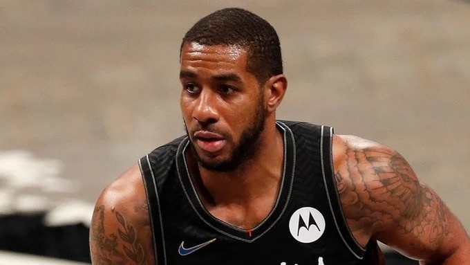 中场形成小 中场形成小